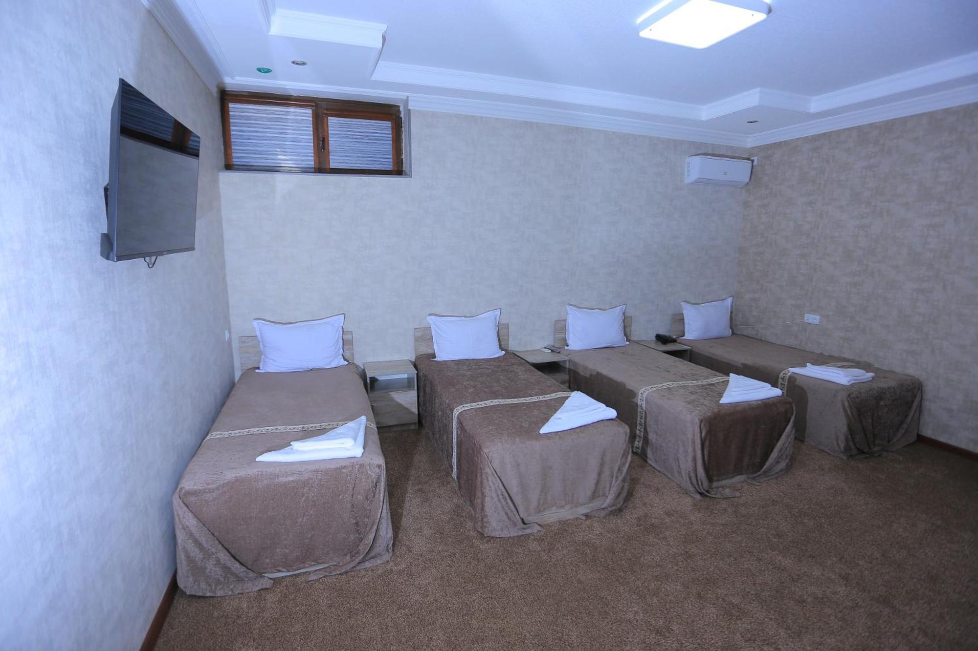Hayot Plaza Hotel Yunusobod 外观 照片