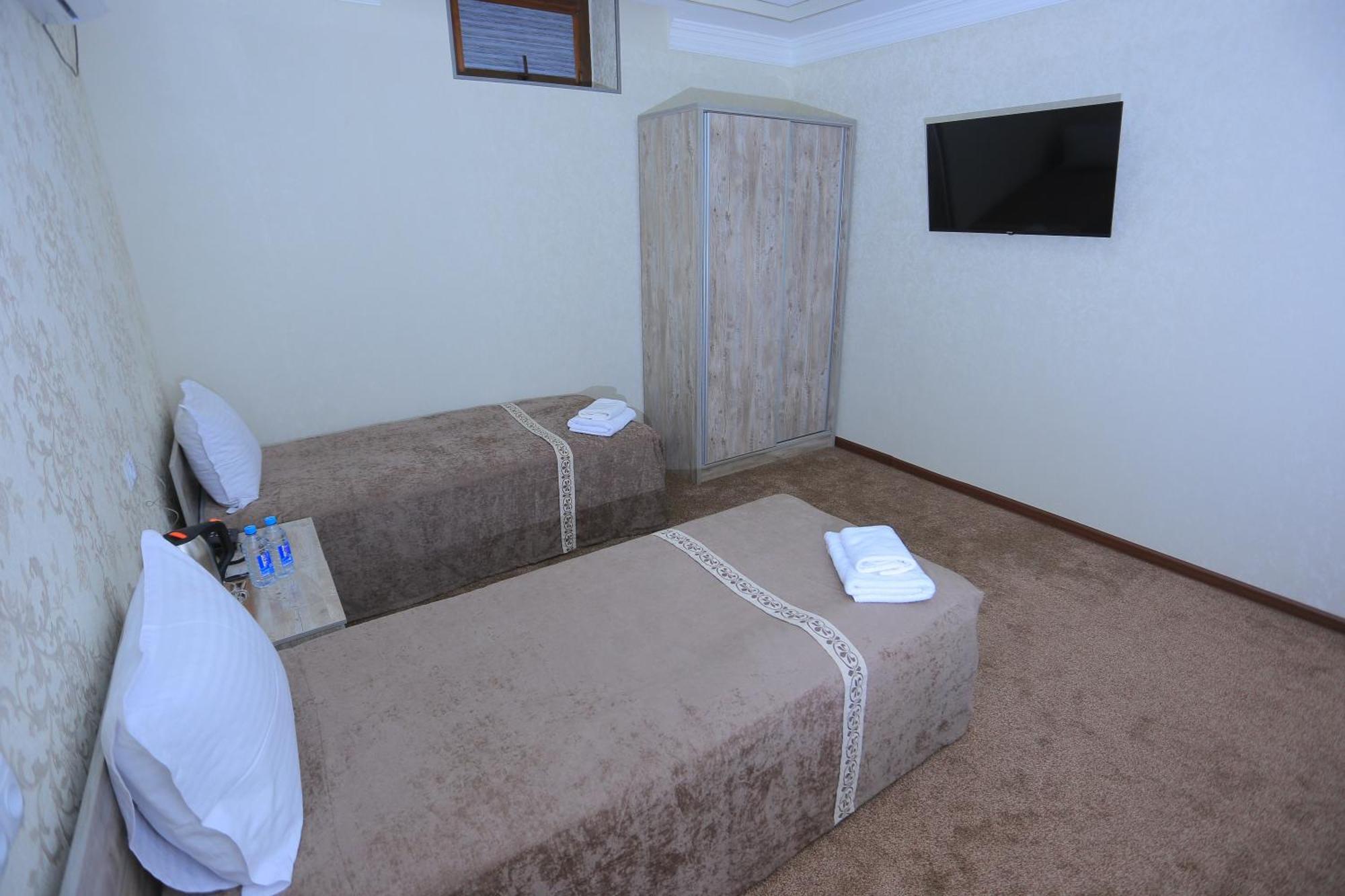 Hayot Plaza Hotel Yunusobod 外观 照片