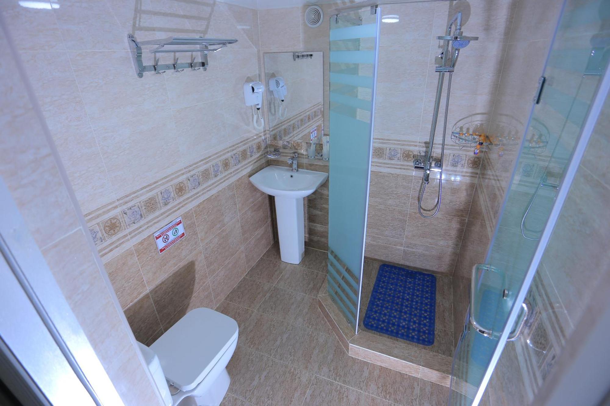 Hayot Plaza Hotel Yunusobod 外观 照片